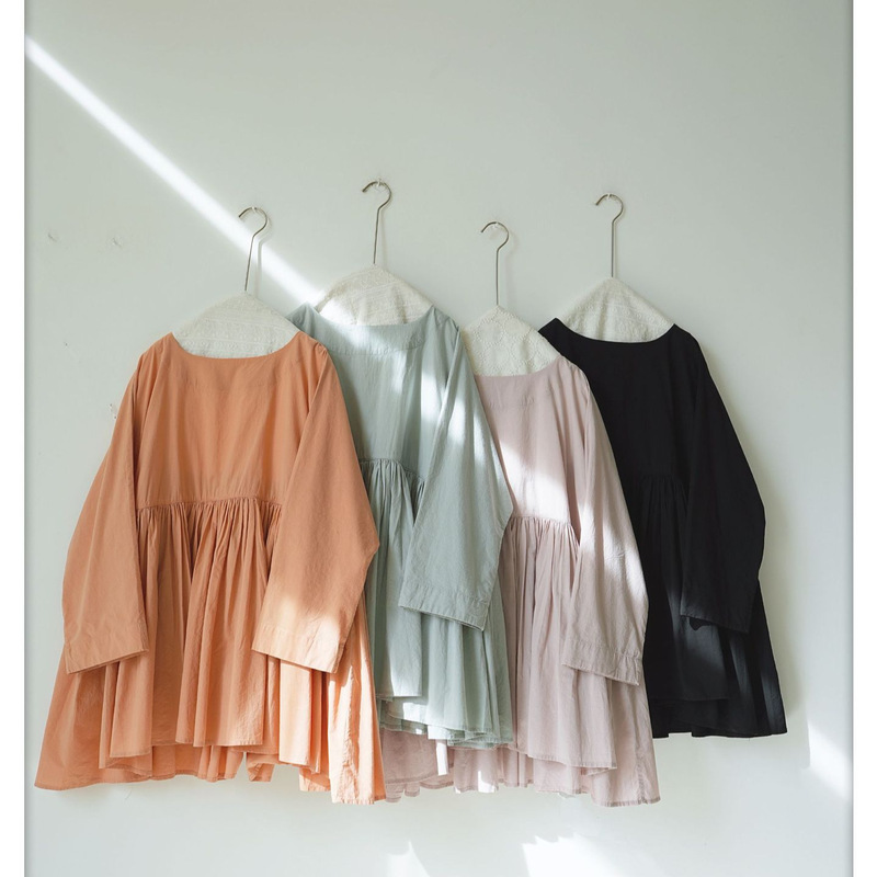 Japanese-Style Cloud-Patterned Crinkled Cotton Doll Shirt with Large Hem, Nine-Quarter Sleeves, Loose-Fitting Artistic Oversized Blouse for Women Japanese-Style Cloud-Patterned Crinkled Cotton Doll Shirt with Large Hem, Nine-Quarter Sleeves, Loose-Fitting Artistic Oversized Blouse for Women