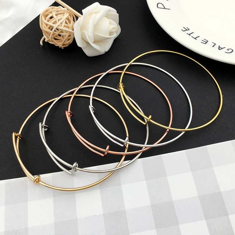 Simple Style Classic Style Commute Round Solid Color Iron Plating Women's Bangle display picture 1
