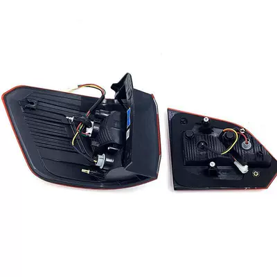 Light Assembly, Left and Right Turn — Tail light