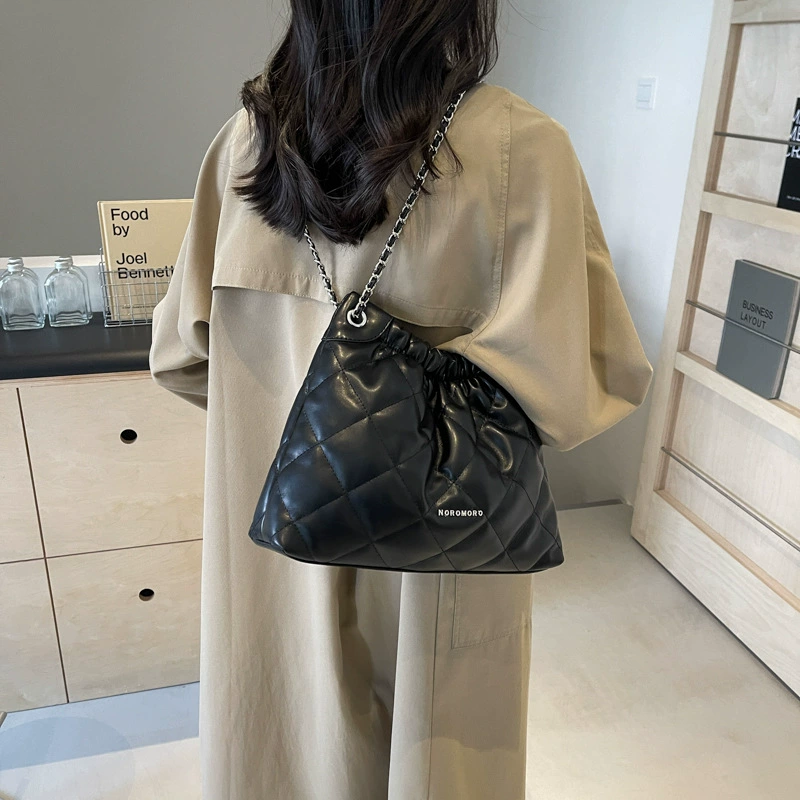 Емкий плечевой сумка, демисезонная цепь, сумка через плечо, стиль Chanel, цепочная сумка