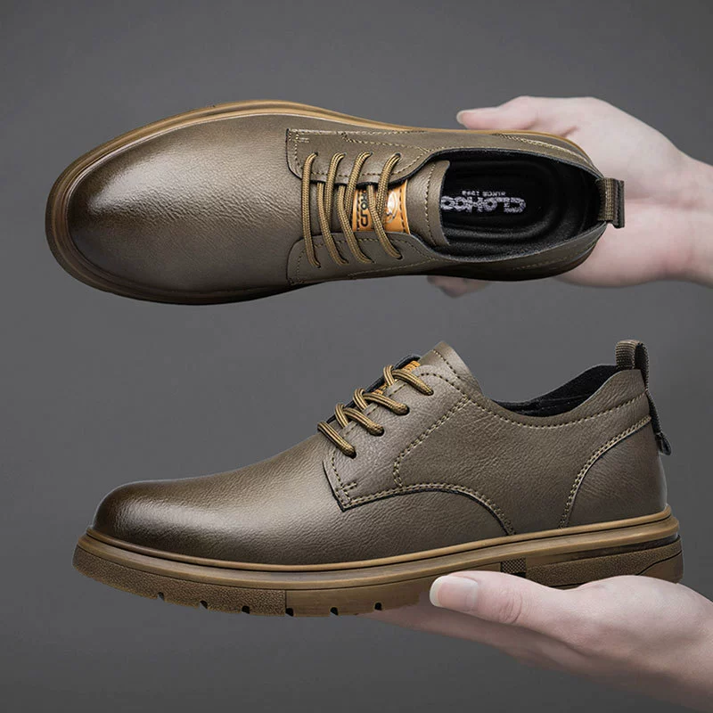 Популярные мужские деловые повседневные туфли на толстой подошве с широким носком для офиса и на каждый день от независимого бренда.