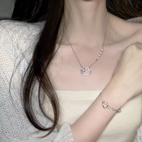 同款HelloKitty山茶花手链女凯蒂猫珍珠饰品手饰年新款小众