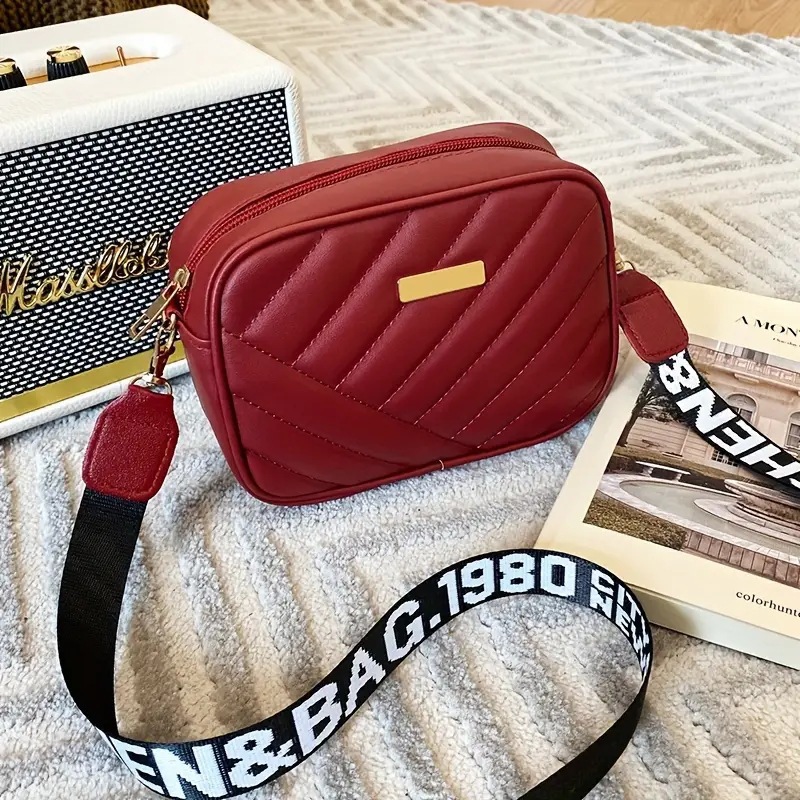 Bolsa de cámara bordada 2024 bolsa de damas bolso de rango bolso de mochila de mujer nuevo bolso de hombro bolso de teléfono móvil
