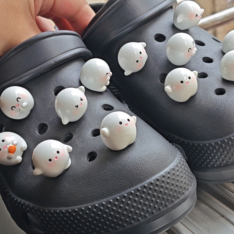 Cute Shoes with Charm, Clogs, Mini Dumpling Garden Sandals, Decorative Boys' and Girls' Clog Shoe Buckles