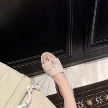 ����ͬ������հٴ�����һ�ִ�����ЬŮ���жȼ�ƽ����ЬŮ��