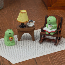 桌面摆件梅酒青蛙摇椅可爱装饰品治愈解压公仔拍照系和风工位摆件