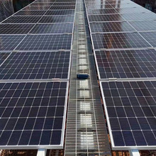 ���ھ���440W�����ξ���ȫ�K�Wƽ��픹��̫����վ��Ƭ�M��