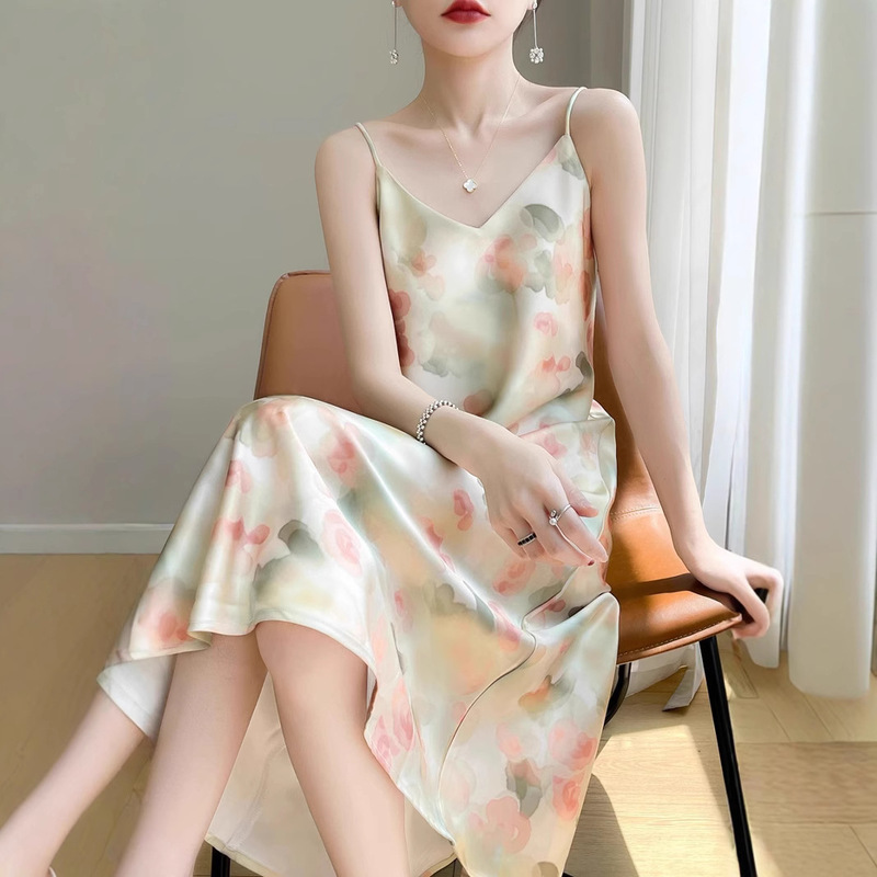 High-End Satin Va Long Dress, Pure and Alluring Style, Thin Printed New Nightgown, Vacation Camisole Dress, Short-Sleeved Floral Dress