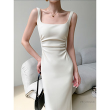 气质白色吊带连衣裙2024女新款方领法式收腰小众领证长裙子