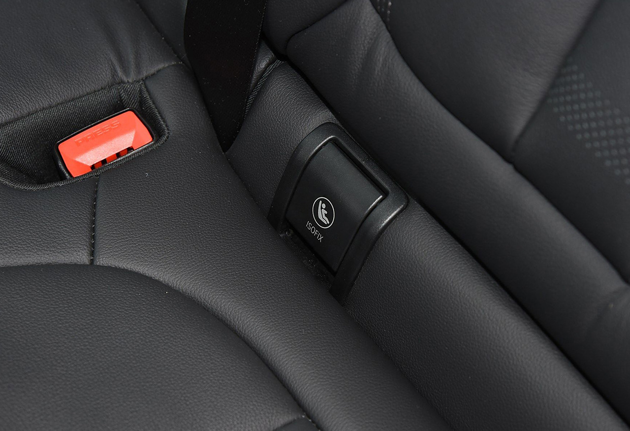 Suitable for Bmw's New X5/G05 X7/G07 Rear Safety Seat Buckle Cover Bmw Kids Seat Cover