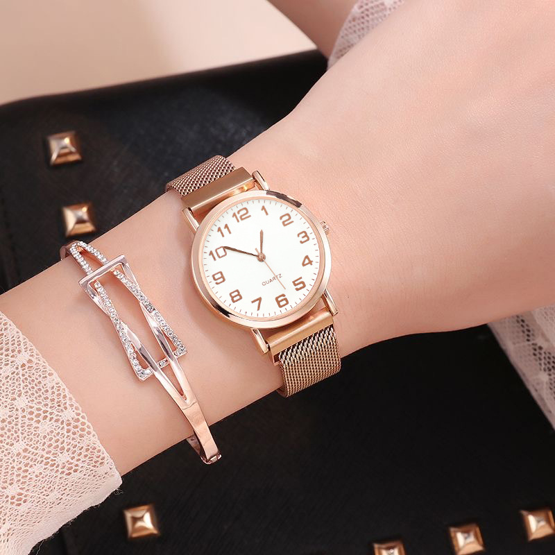 Golden mesh white noodles