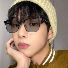 感光變色近視眼鏡男款防藍光平光鏡素顏神器黑框變色眼鏡一件代發