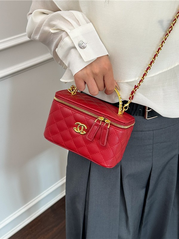 Xiaozhong Lingge bolso de mano pequeño para mujeres 2026 nuevo estilo de moda bolso de caja de estilo cadena de moda bolso de hombro