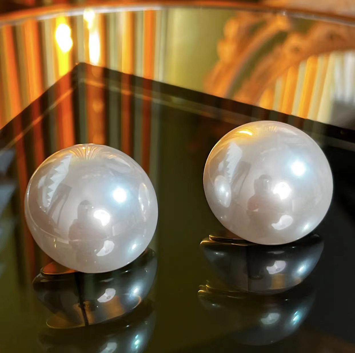 Retro big brand earrings from pearl