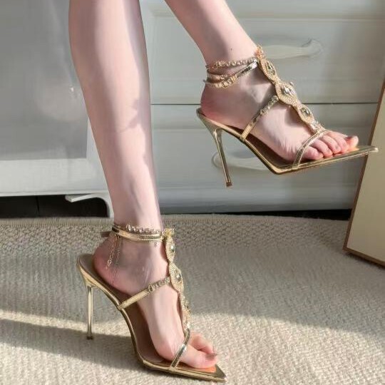 2025 New Peep Toe Pointed Gemstone Rhinestone Chain Patent Leather Strap Sandals Women's Summer Crystal Stiletto Heel Pumps