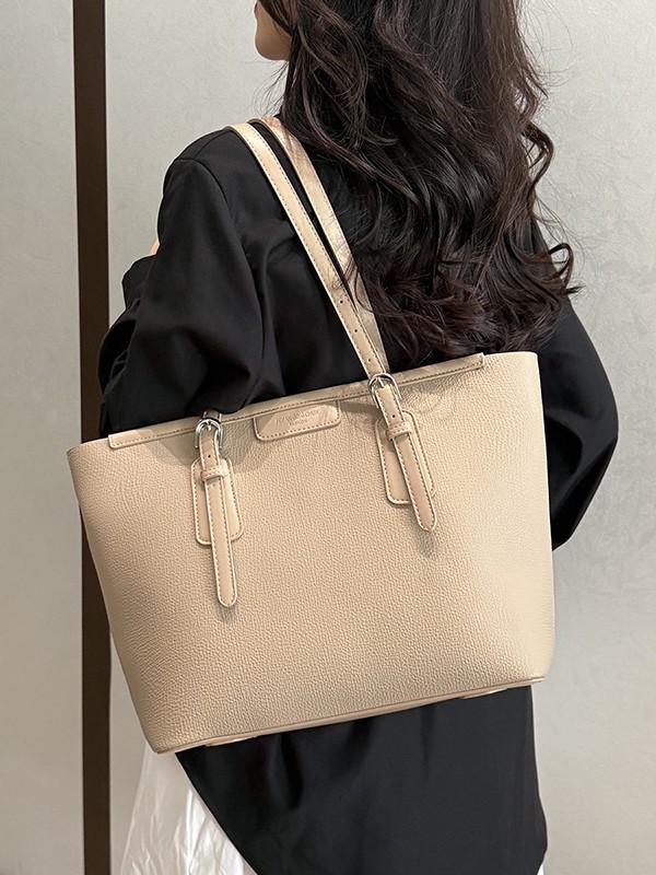 Bolso para mujeres 2026 nuevo estilo de alta calidad lujoso ligero y exquisito mochila de moda versátil bolsa de viaje casual