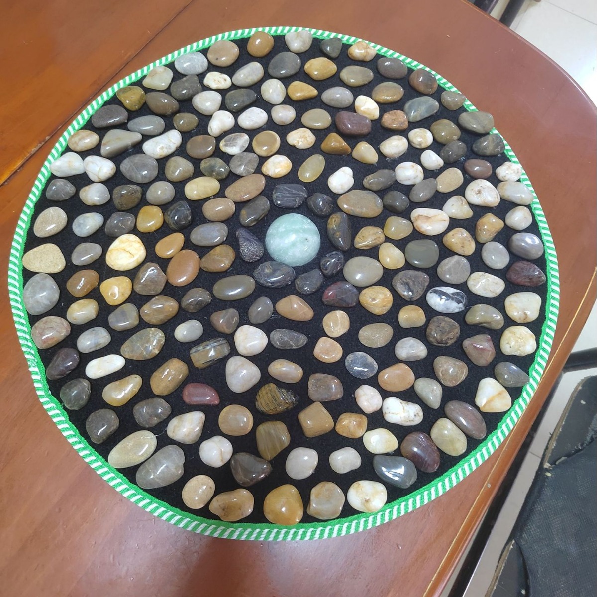 足裏マッサージマット玉石地マット雨花石足マット石指押さえ板家庭用ツボ足治療足マット