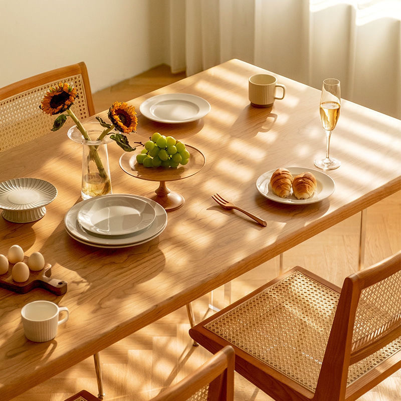 Mesa de comedor de madera maciza nórdica para el hogar pequeño apartamento acrílico levitado banco de trabajo de tira larga estudio escritorio de computadora simple contra la pared