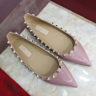 ���Sֱ�N �Tᔼ��^ƽ�׆�ЬŮ�¿�r�КW���W�tͬ��\��ƽ��Ь