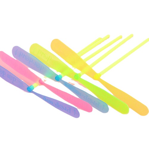 Small gifts for local promotion, plastic flying fairy, luminous flying saucer, bamboo dragonfly slingshot and arrow children's small toys