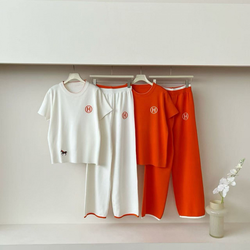 Light Luxury Small Fragrance Knitted Suit for Women, Spring and Summer Fashionable Temperament, Age-Reducing Casual Sports Style Wide-Leg Pants Two-Piece Suit