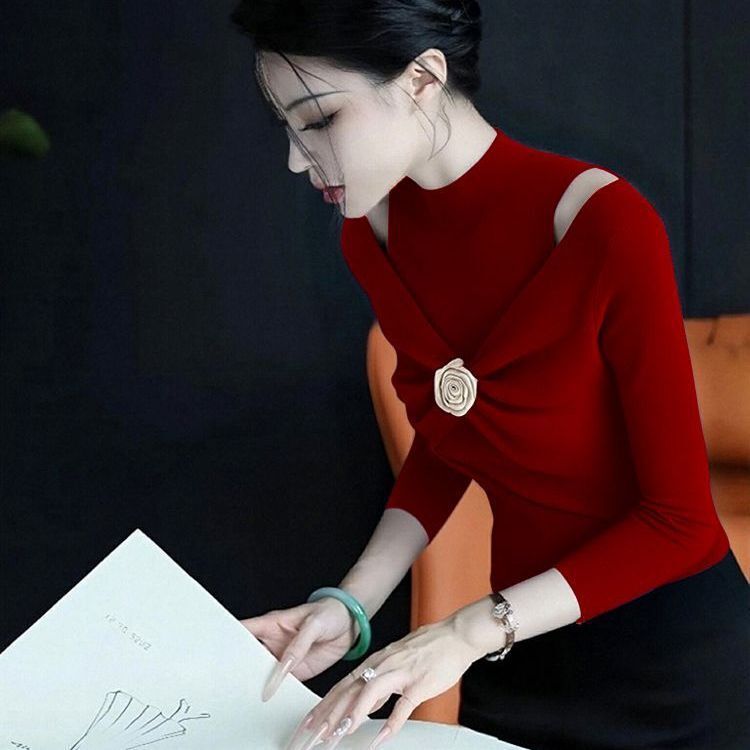 Chic Red Breast-Revealing Knitwear Top for Women in Autumn and Winter New Style French Style Slimming Look Knitwear Fake Two-Piece