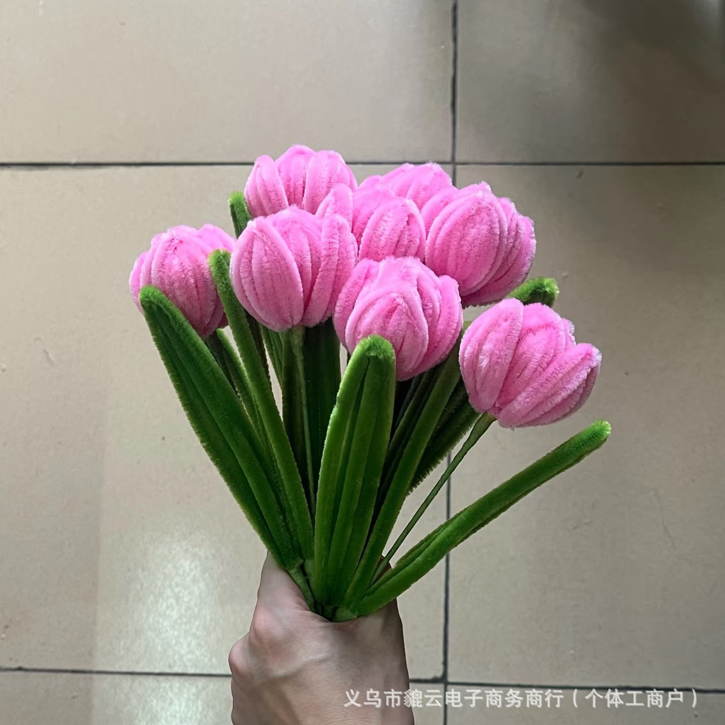 핑크색 단일 튤립 꽃다발