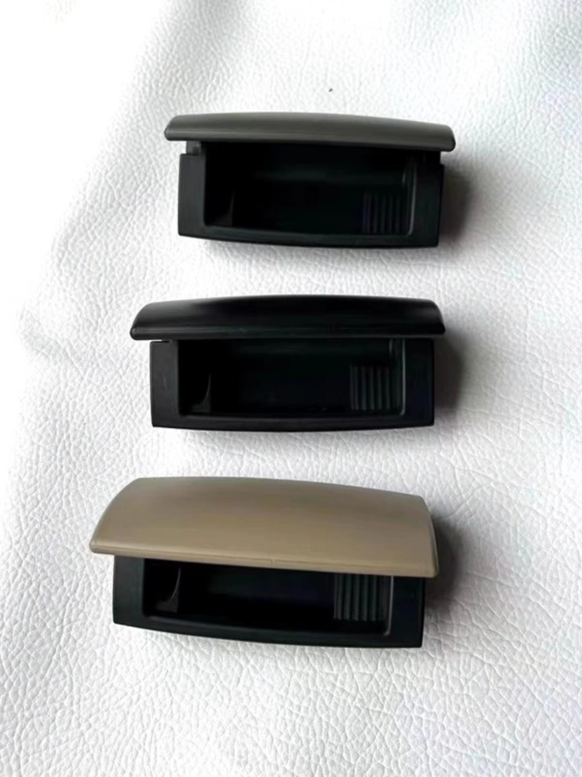 8E0857961M Is Suitable for 2001-2008 Audi A4 B6 B7 Rear Ashtray Black/Meter/Grey