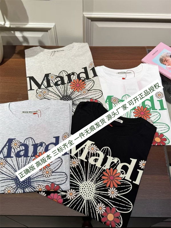 Ma*di デイジー 半袖 ゴールド ハイ シルバー スター 同風 フラワー ネックレス ダックスフント 万能 ラウンドネック 新作 Tシャツ レディース|undefined