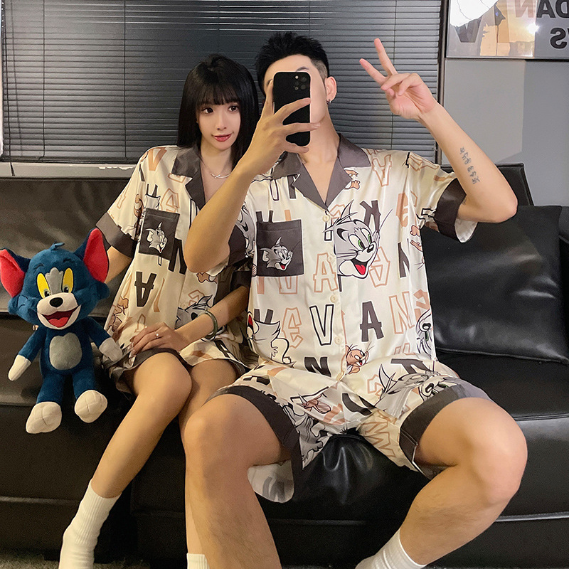 Pajamas de pareja de dibujos animados para mujeres verano delgado de manga corta lindos estudiantes de seda de hielo para hombres ropa de casa de seda de dos piezas
