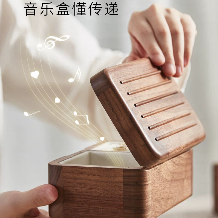 Деревянная шкатулка для драгоценностей Сосновый черный орех Коробка для упаковки ювелирных изделий Кольцо Деревянная коробка Флип Деревянная подарочная упаковка