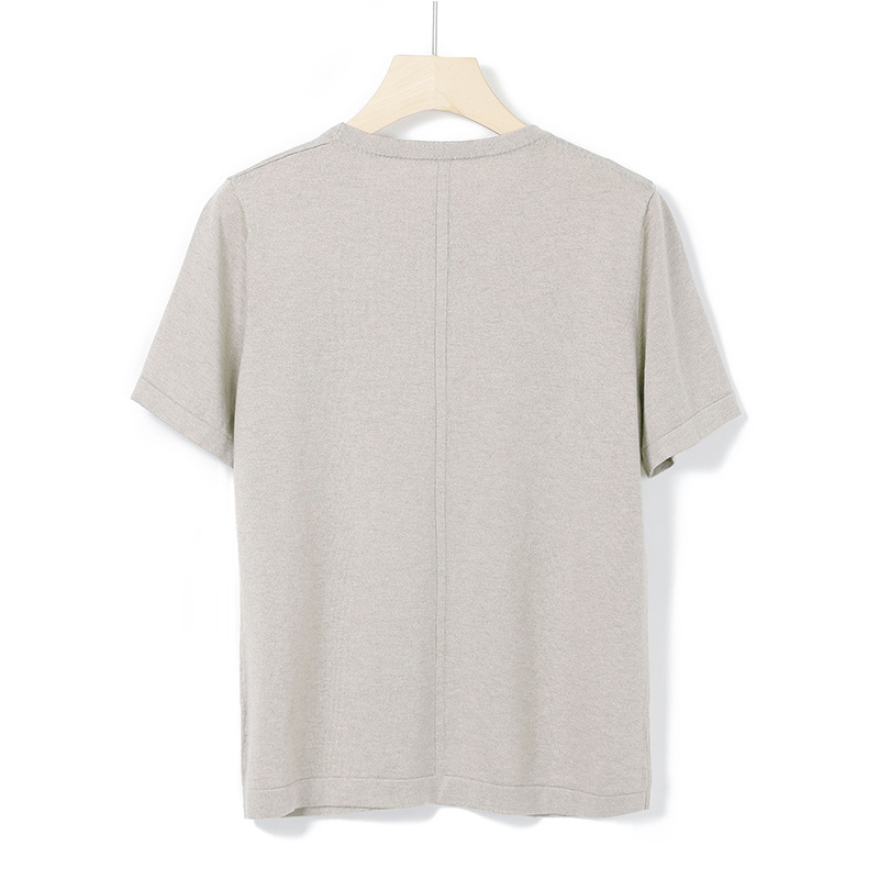 Summer silk knitted thin sweater with a round collar for leisure