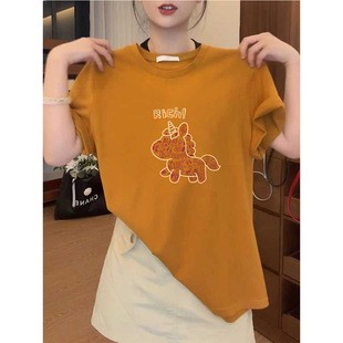 �nϵ��Ҏ����A�I����t��Ů��ײ�����e�L���r�д������ɫ����