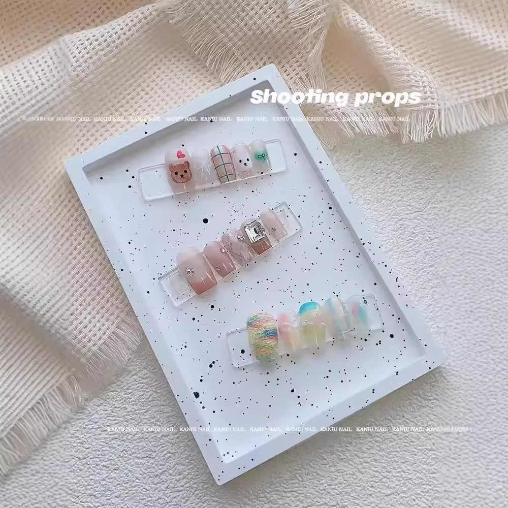 Artículo de manicura accesorios fotográficos in blanco mate red joyas bandeja de almacenamiento atmósfera tela de fondo decoración de fotos