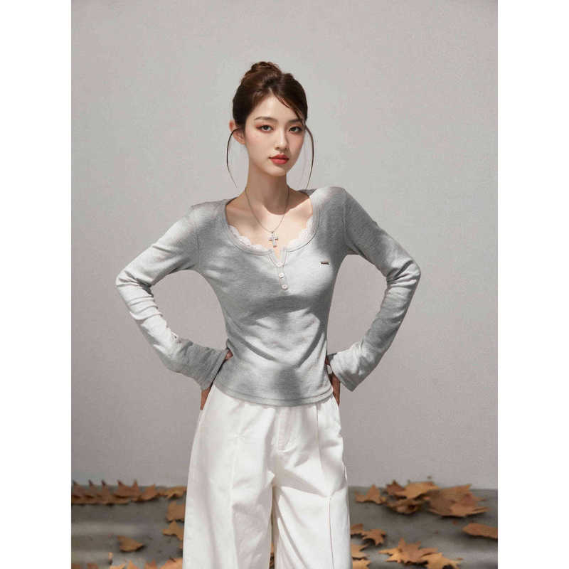 Niche, exquisite lace two-piece long-sleeve Henley shirt for women, spring/autumn elastic slim-fit top, commuter style inner T-shirt Niche, exquisite lace two-piece long-sleeve Henley shirt for women, spring/autumn elastic slim-fit top, commuter style inner T-shirt