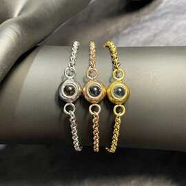 520热销简约圆点钛钢投影手链 100种语言我爱你个性图片定 制情侣