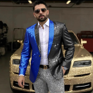 �羳�pɫƴ����Ƭ���b������̨�ݳ����Q�Y��ҹ���W������