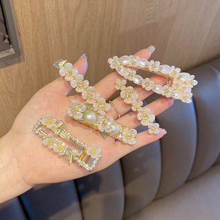 �����滨�l�A��߅���ɊA�l��һ�֊A�W�t2021���¿��A��Ů�^�