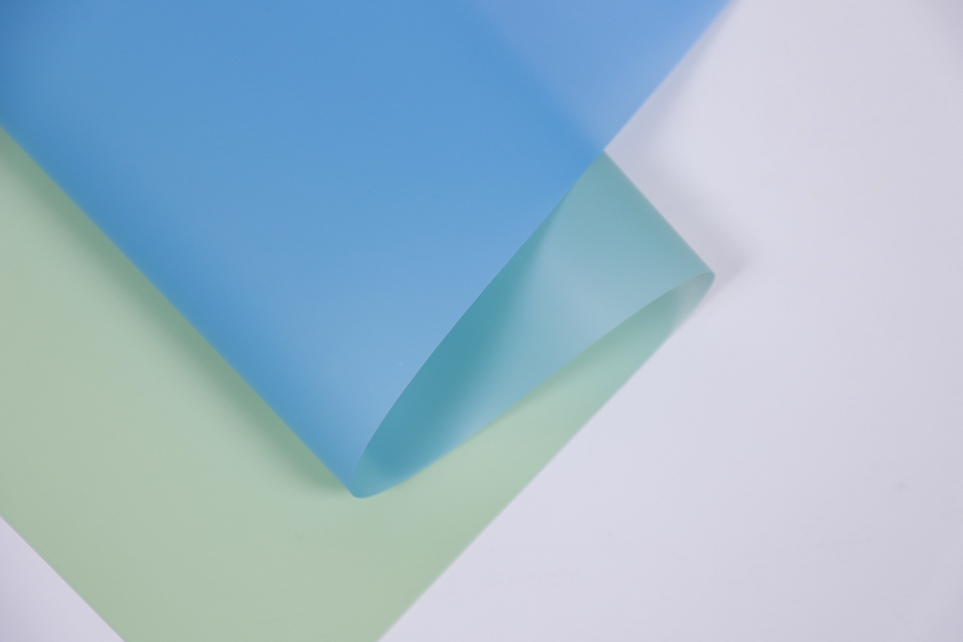 LiZhiRan Qixi nuevo caramelo color gradiente de plástico impermeable papel de embalaje de flores papel de embalaje de ramo