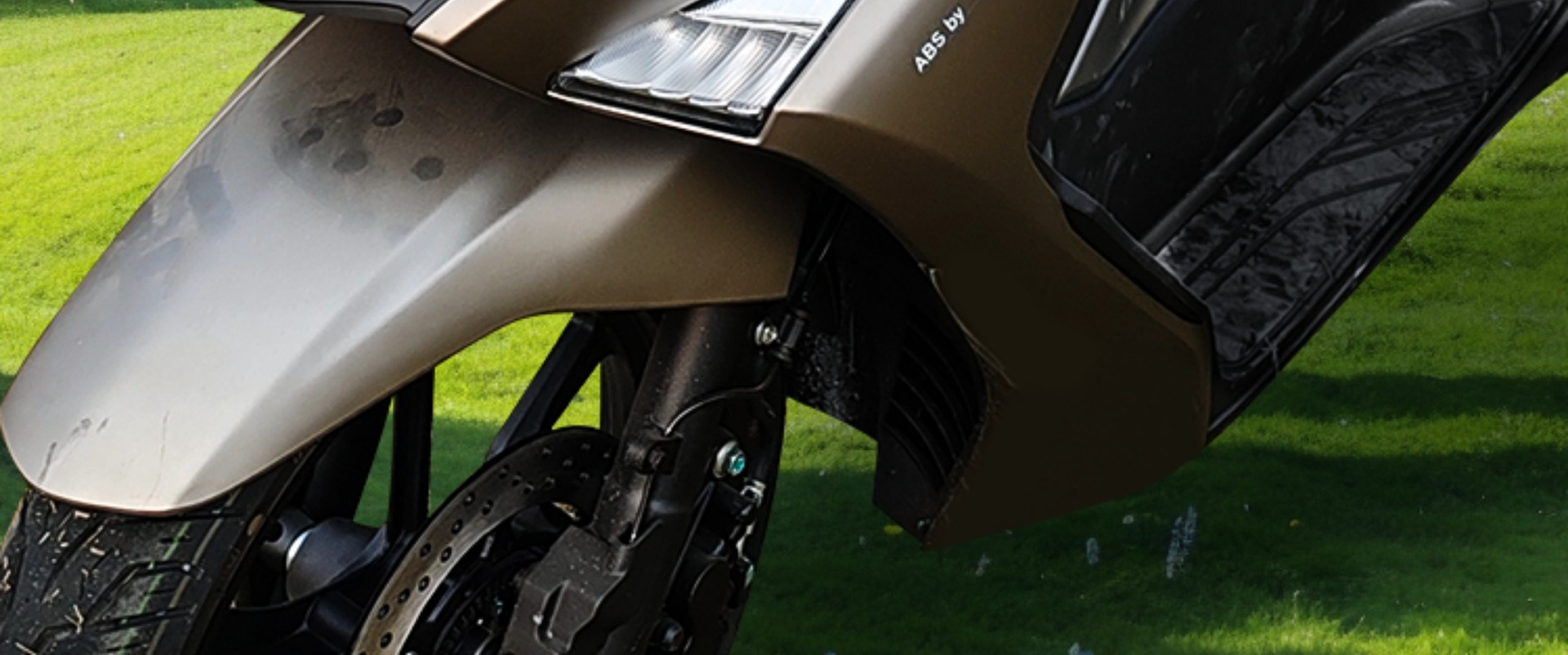 Haojue UHR150 windshield motorcycle modified accessories windshield windshield front windshield glass manufacturers wholesale generation