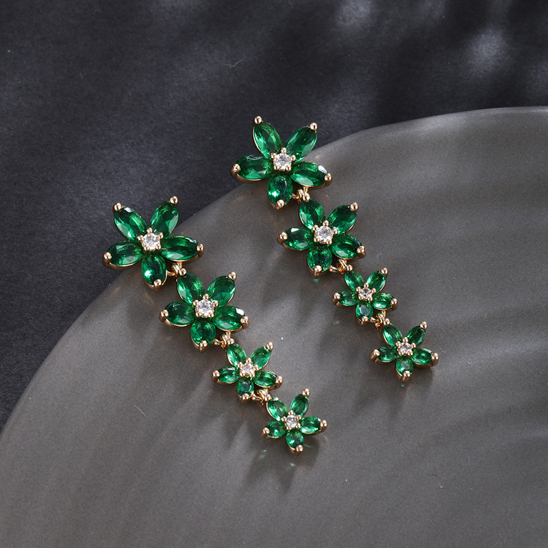 Pendientes de la serie Xuping Caibao, lujo ligero, temperamento de alta gama, circón de color, borla larga, pendientes de flores exquisitos para mujer