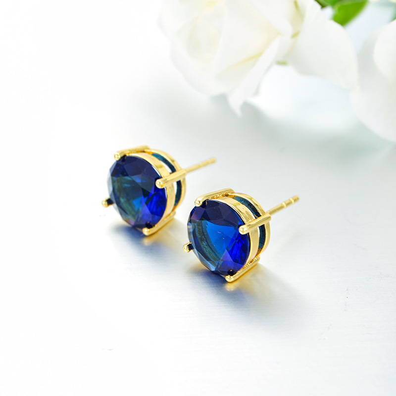 Xuping Jewelry Moda, simple y versátil, cuatro garras y seis garras, pendientes de circón simples, desplazamientos diarios, pendientes pequeños exquisitos al por mayor