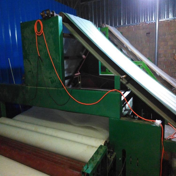Lapeadora Cruzada Horizontal Automática para Telas No Tejidas