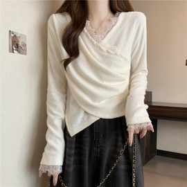 大码女装德绒打底衫女冬加绒加厚胖mm遮肚显瘦蕾丝拼接V领上衣服