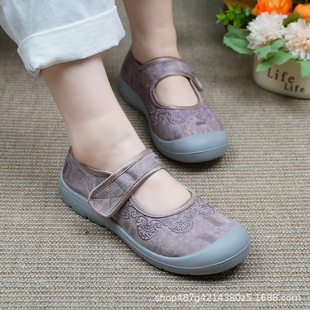 ���Ĳ���͸������\�ڱ������e��Ьһ�_�����m������eŮ�\�ڲ�Ь