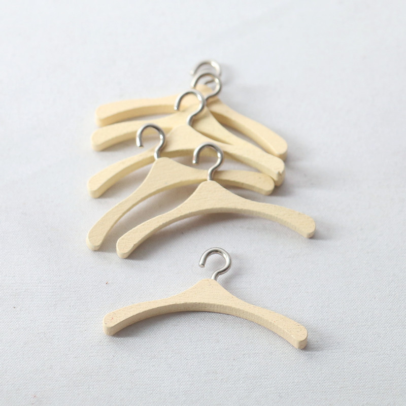 Dollhouse Mini Wooden Hanger Pocket Furniture Model Simulation Life Miniature Scene Accessories Doll House Dollhouse Mini Wooden Hanger Pocket Furniture Model Simulation Life Miniature Scene Accessories Doll House