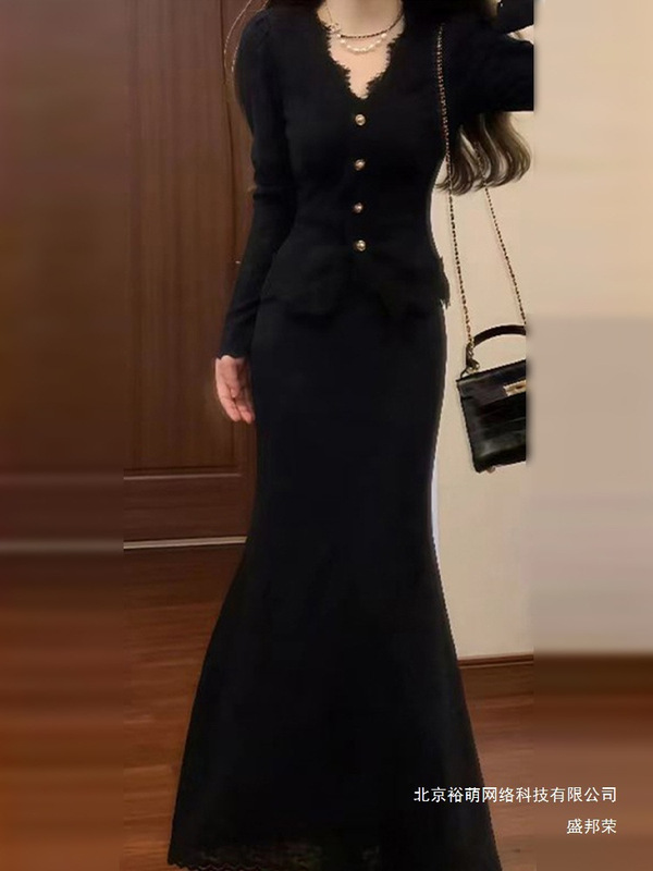 厂家直销法式黑色针织连衣裙子女秋装2025新款小个子香风一整套早|undefined