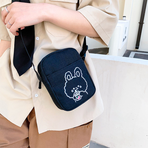 Canvas bag for women 2025 spring and summer new style small fresh sweet girl crossbody bag cute bear printed crossbody bag