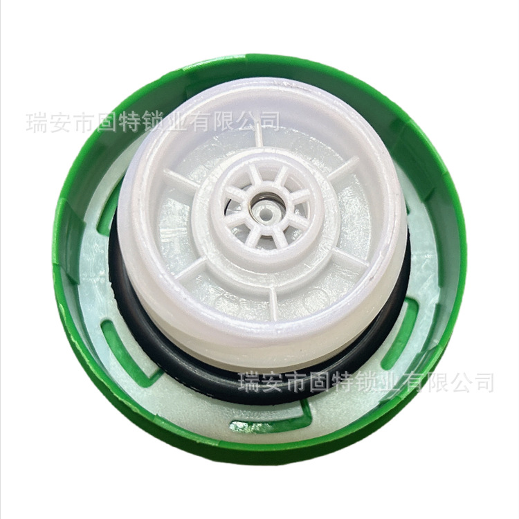 Suitable for American Bobcat Skid Steer Loader Lockless Diesel Tank Cap 6661114 7113340 E17 Fuel Tank Cap