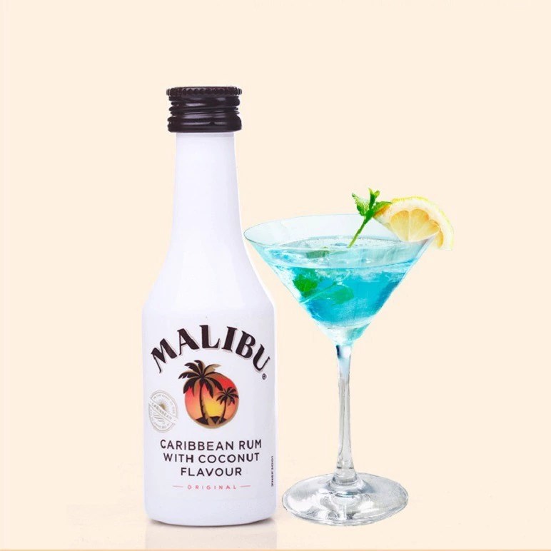 Миниатюрная ликерная наборка — Bacardi, Absolut, Chivas, Jameson и другие, ассорти 50 мл бутылок